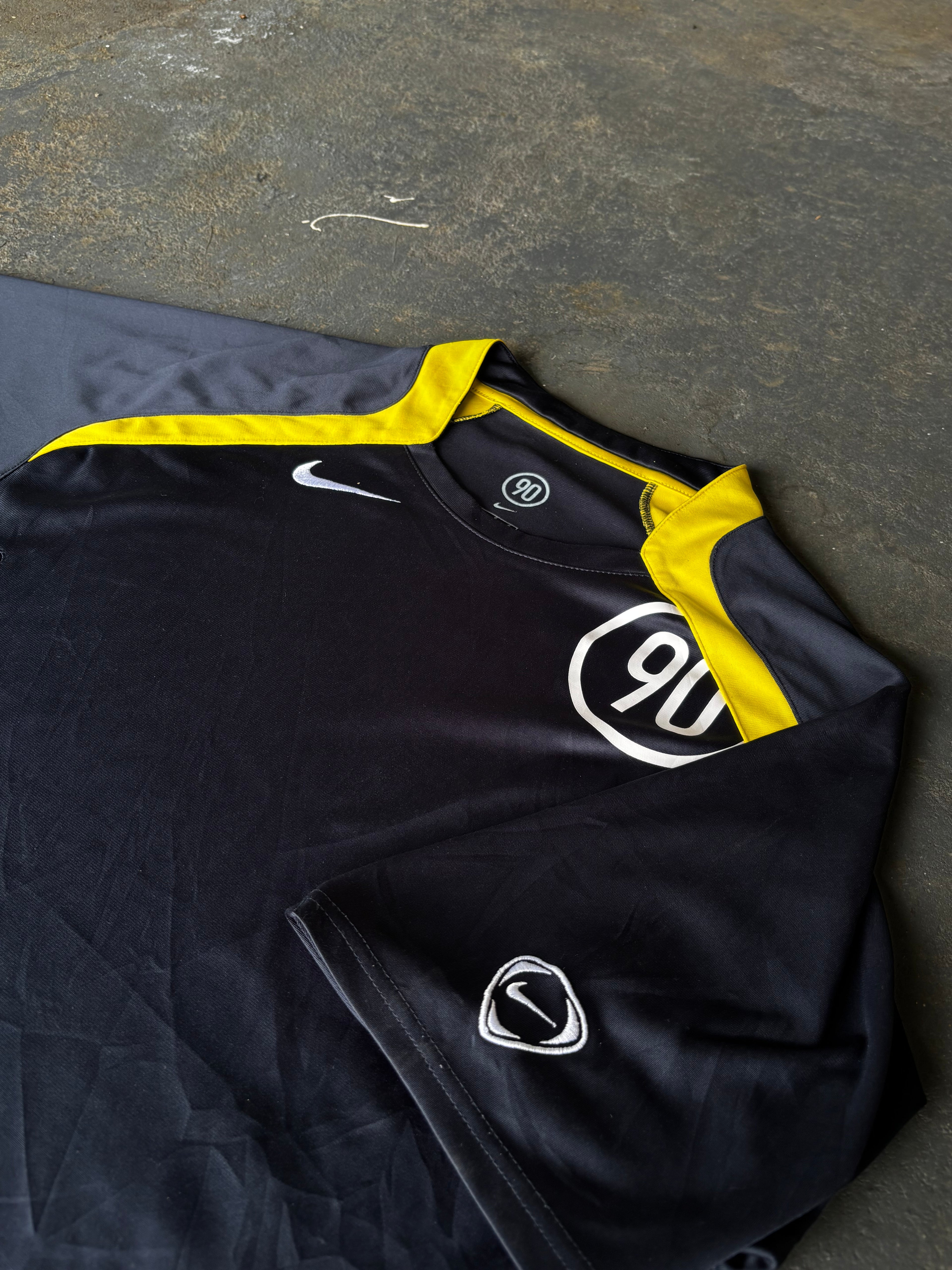 Vintage 2004 Nike T90 Nike Tee