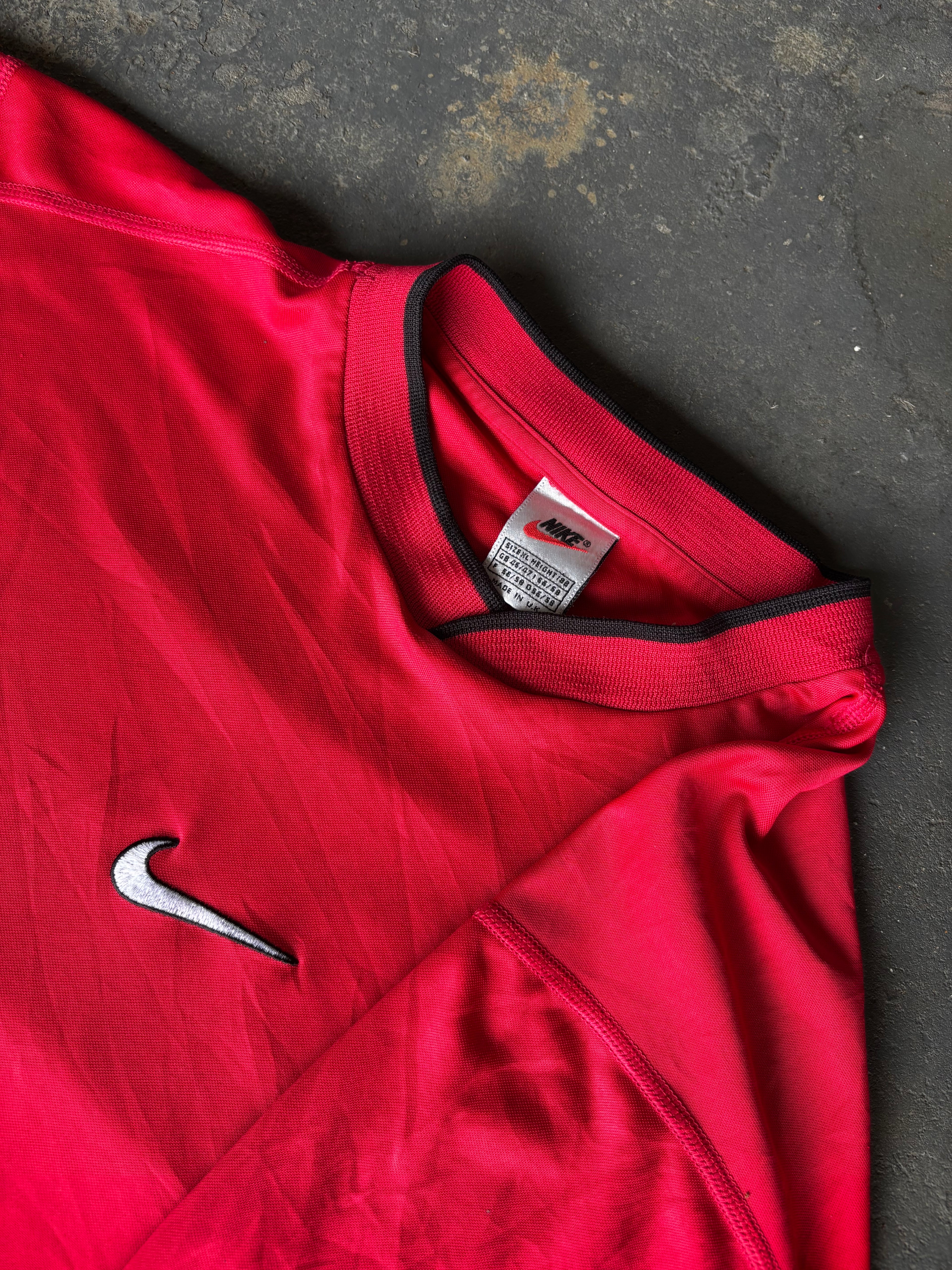 Vintage 90/00’s Red Nike Dri-Fit Tee