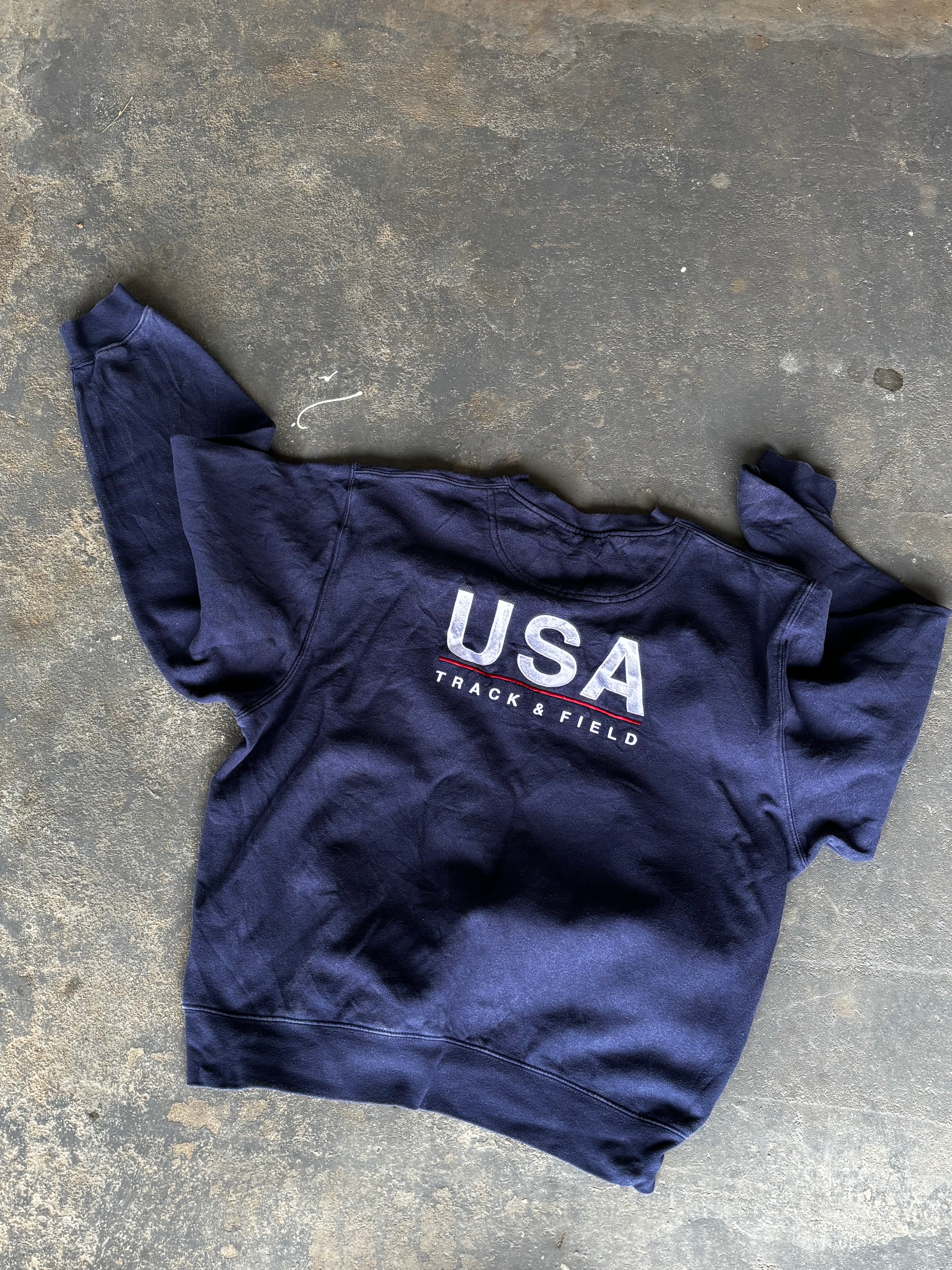 Vintage 00’s Nike USA Track & Field Sweatshirt