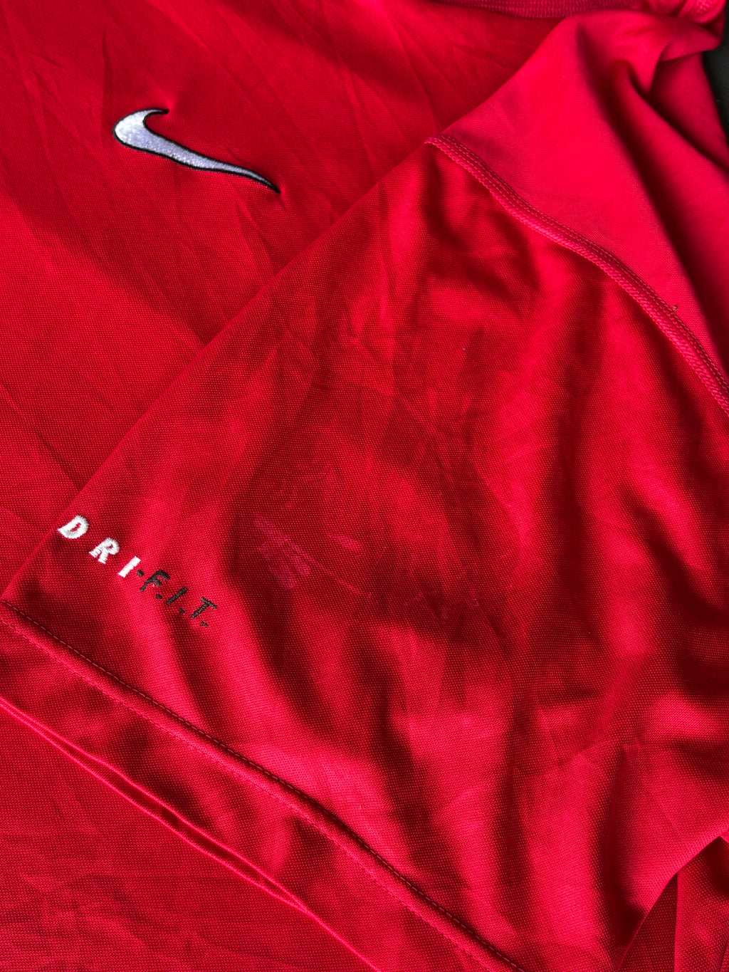 Vintage 90/00’s Red Nike Dri-Fit Tee