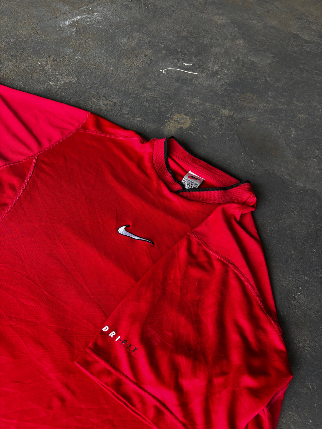 Vintage 90/00’s Red Nike Dri-Fit Tee