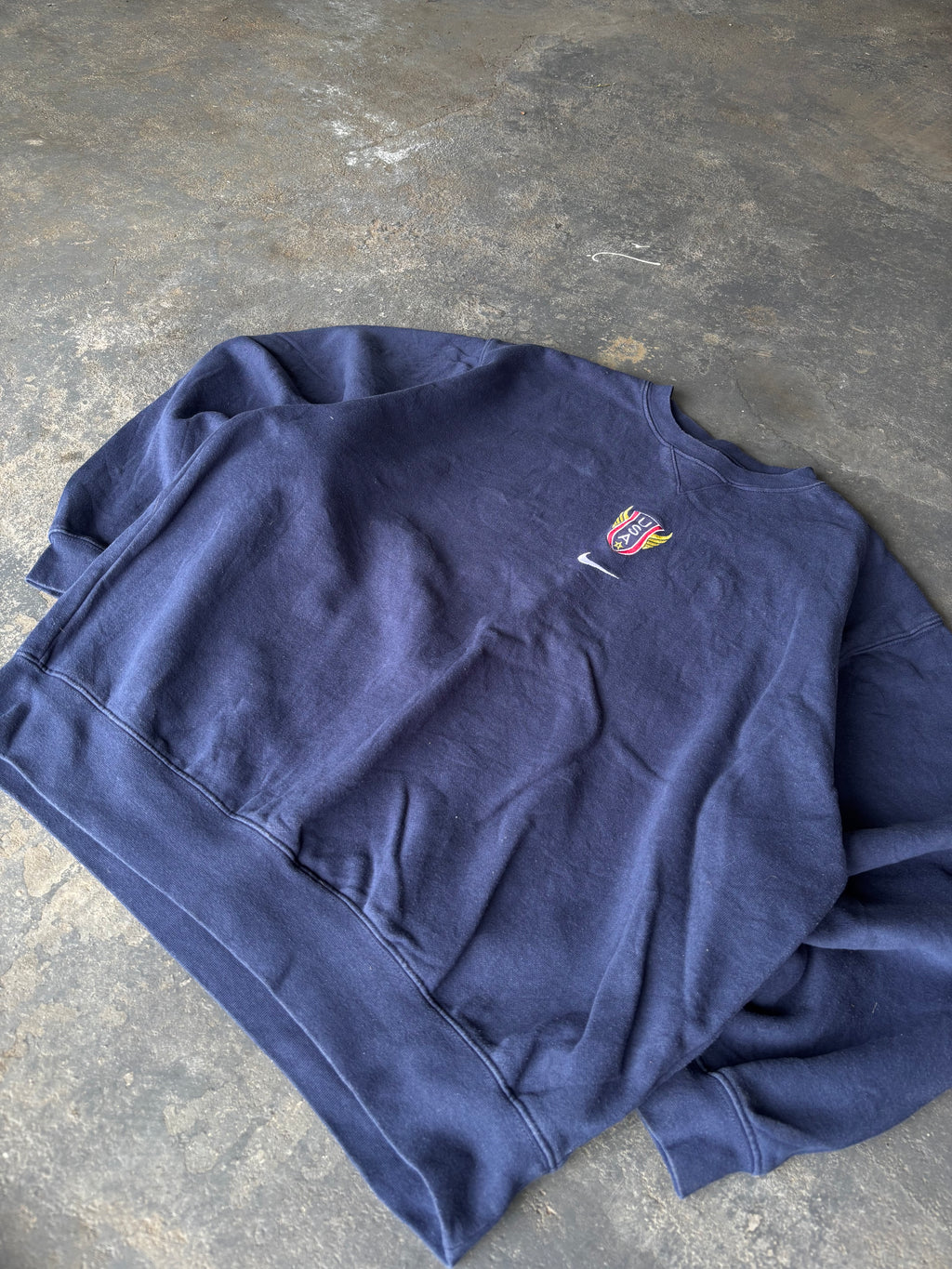 Vintage 00’s Nike USA Track & Field Sweatshirt
