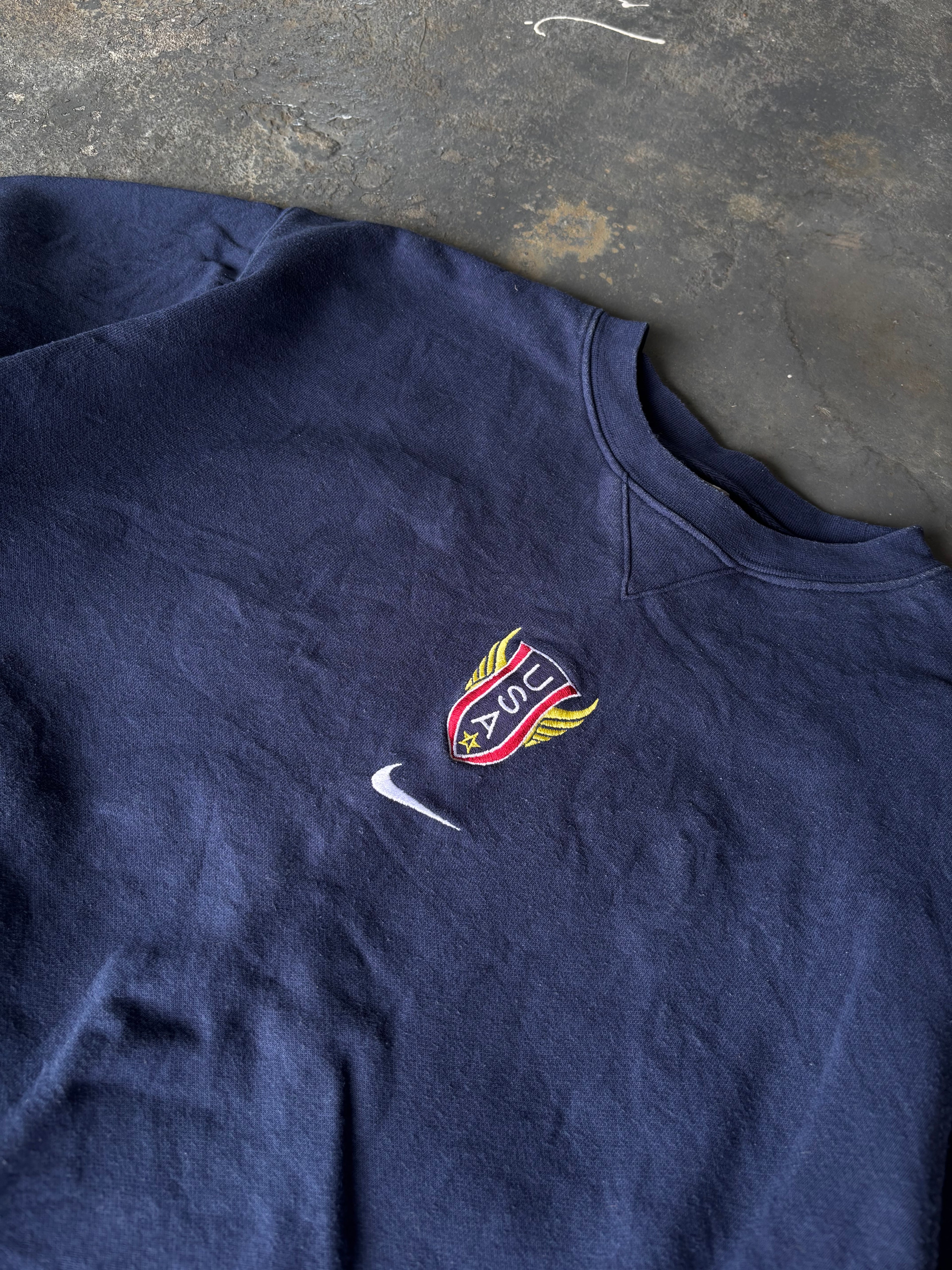 Vintage 00’s Nike USA Track & Field Sweatshirt